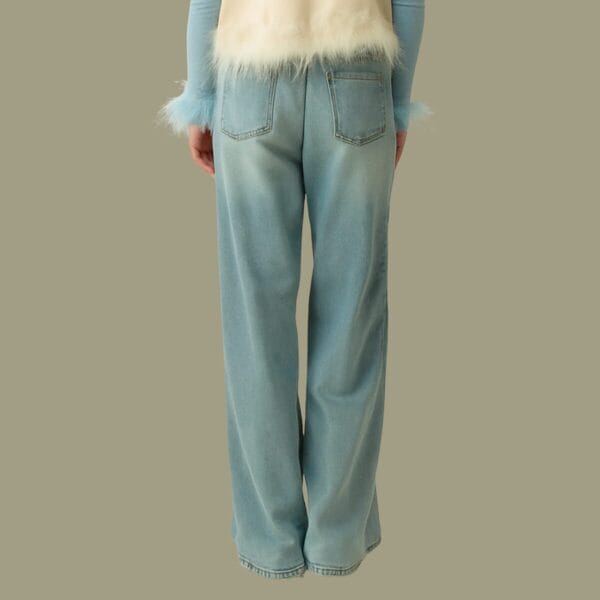 Aqueen blue whisper2 1200 px