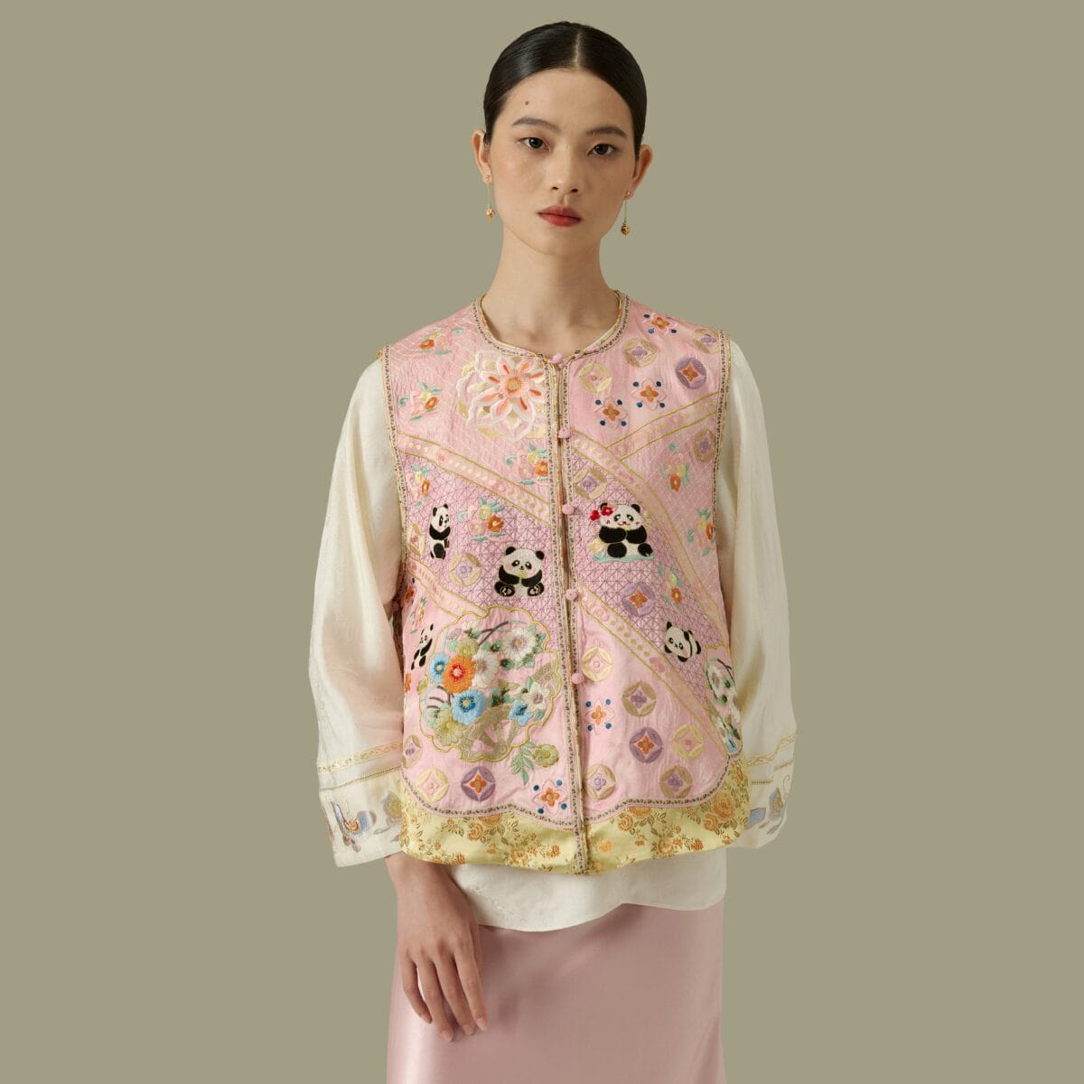 Aqueen celebration vest3 1200 px