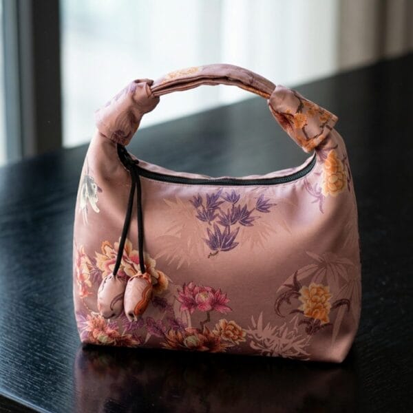 Aqueen cloud silkB bag (1200 x 1200 px)