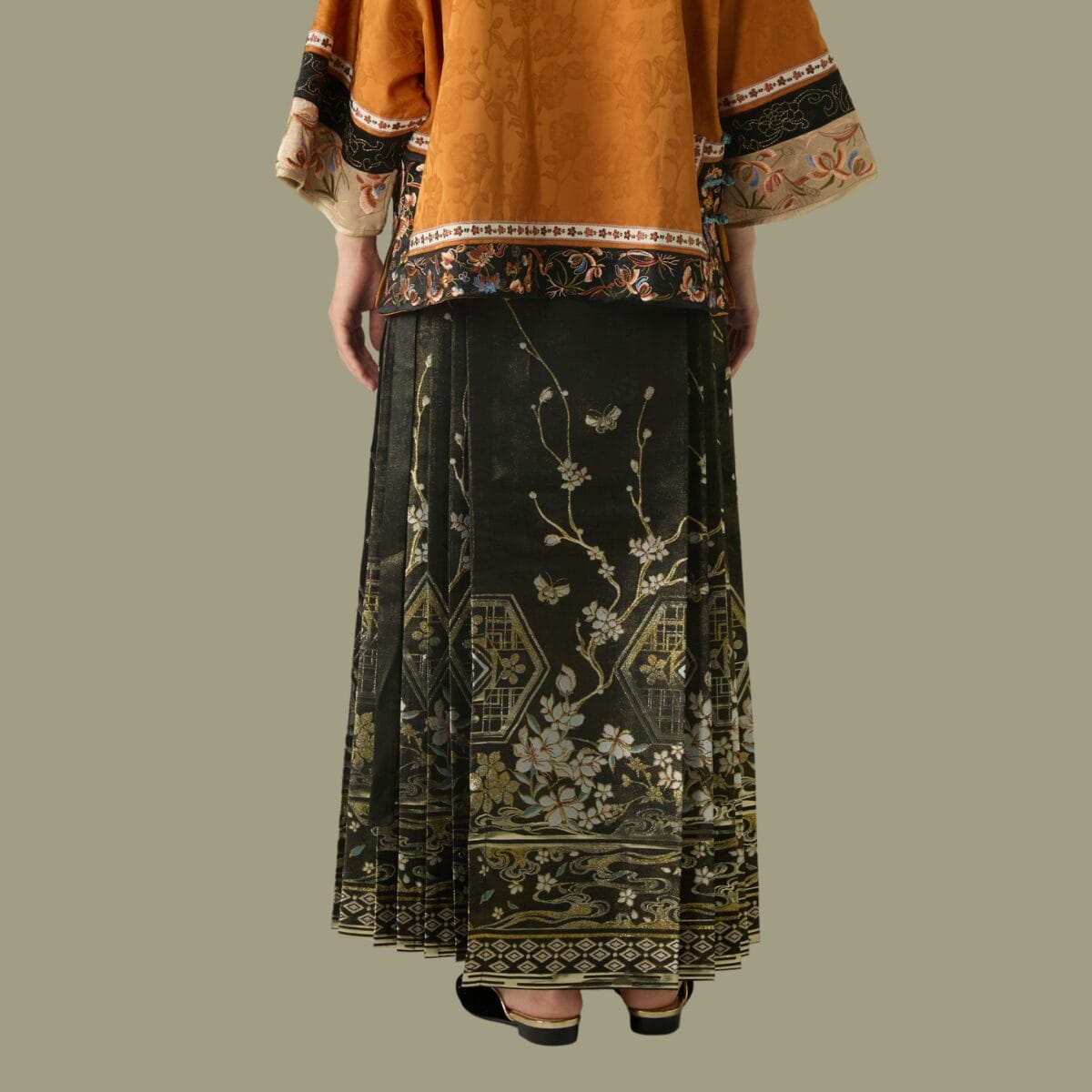 Aqueen Midnight bloom mamian2